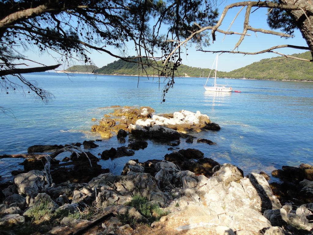 Lastovo Apartments Livia מראה חיצוני תמונה