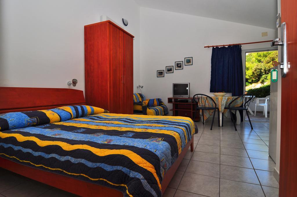 Lastovo Apartments Livia מראה חיצוני תמונה